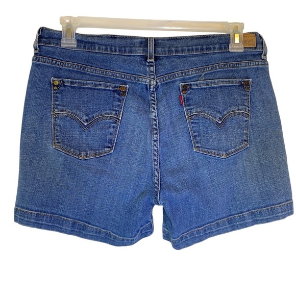 Levi's 515 Women's size 12 Classic Blue denim Jean Shorts - Picture 3 of 7